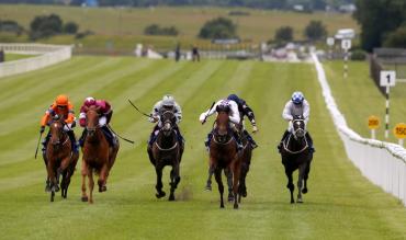 Racing at the Curragh